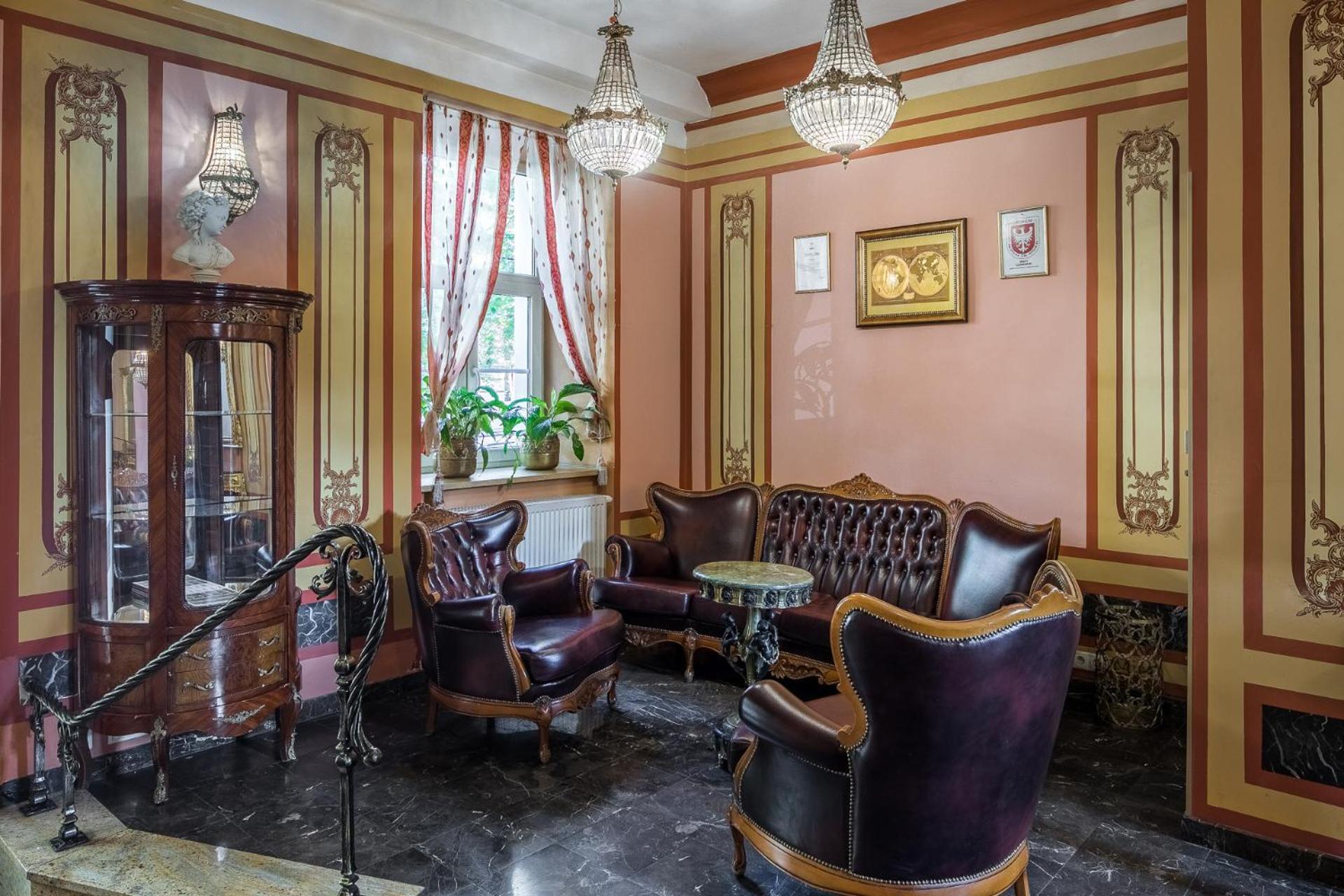 Old Time Aparthotel Krasków Eksteriør bilde